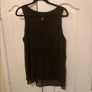 White House black market black shell tank